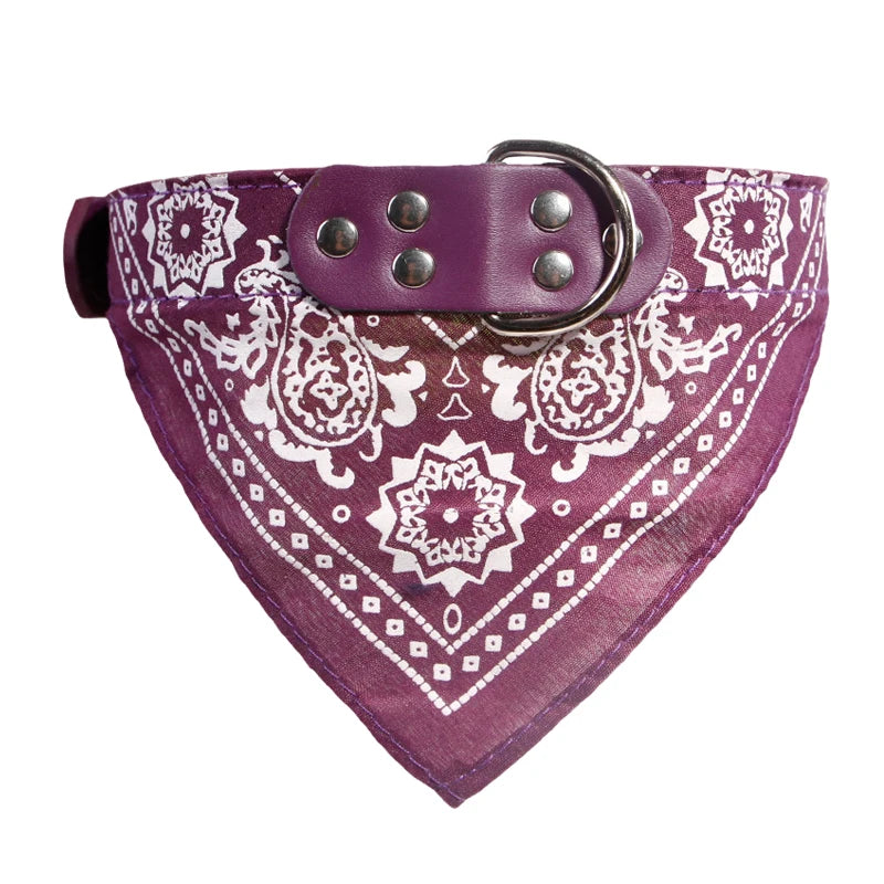 Collier foulard violet classique en triangle pour chien
