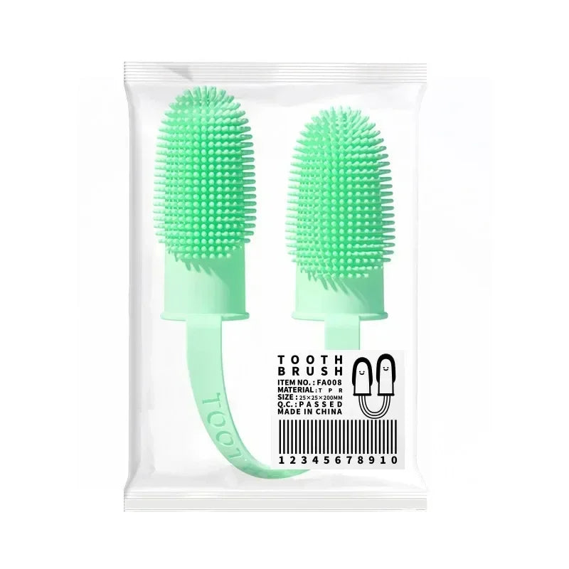 Pack de deux brosses à dents vertes avec emballage. Prêt à l’emploi pour hygiène canine.