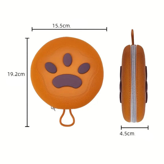 Dimensions de la gamelle pliable pour chien en silicone : 15,5 cm de large, 19,2 cm de long, 4,5 cm d’épaisseur.