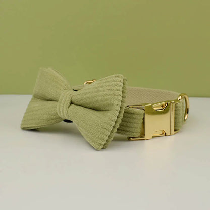 Nœud papillon de profil amovible pour collier personnalisé pour chien, accessoire chic et élégant
Chien heureux avec la douceur de son noeud