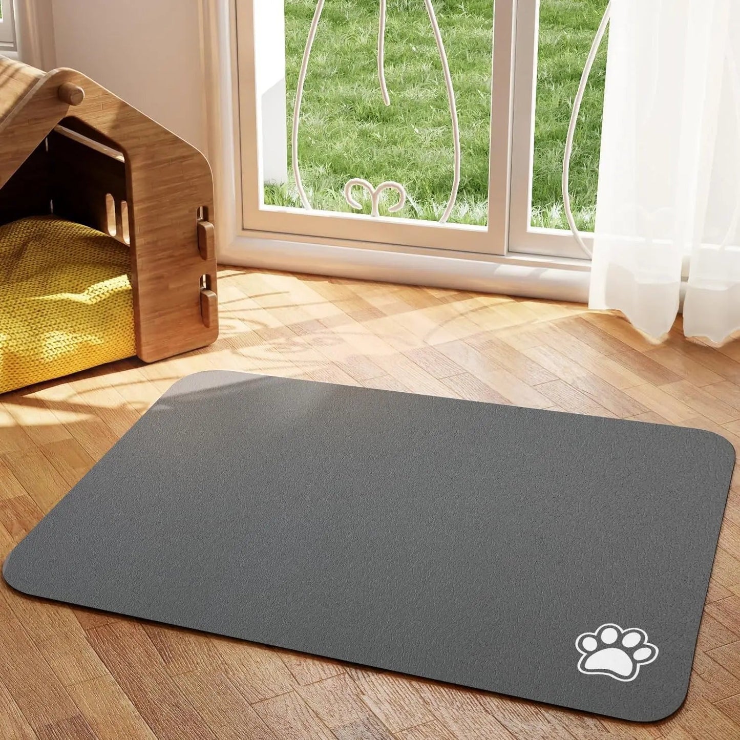 Tapis antidérapant pour gamelle chien couleur gris