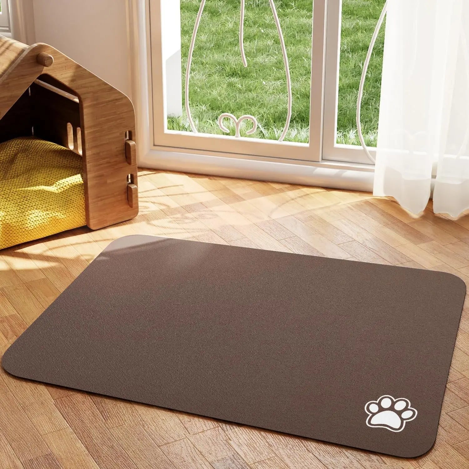 mise en situation du tapis marron chocolat ultra absorbant et antidérapant pour chien 