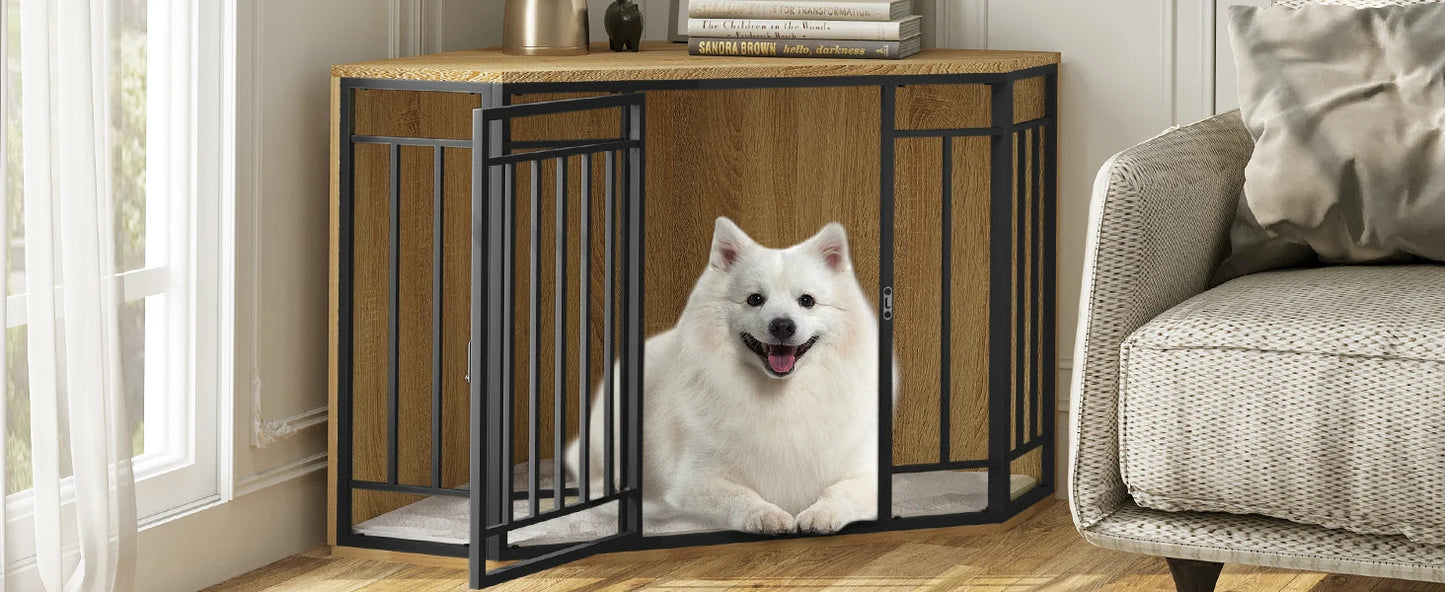 Cage design pour chien d’intérieur dans un salon moderne avec un chien blanc dans la cage