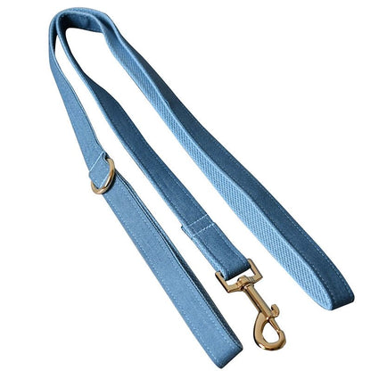 Collier Bleu Ciel pour Chien – Flanelle Douce, Gravure Personnalisée & Laisse Assortie - Noble Truffe