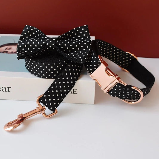 Collier pour Chien Noir à Pois avec Nœud Papillon – Gravure Personnalisée & Laisse - Noble Truffe
