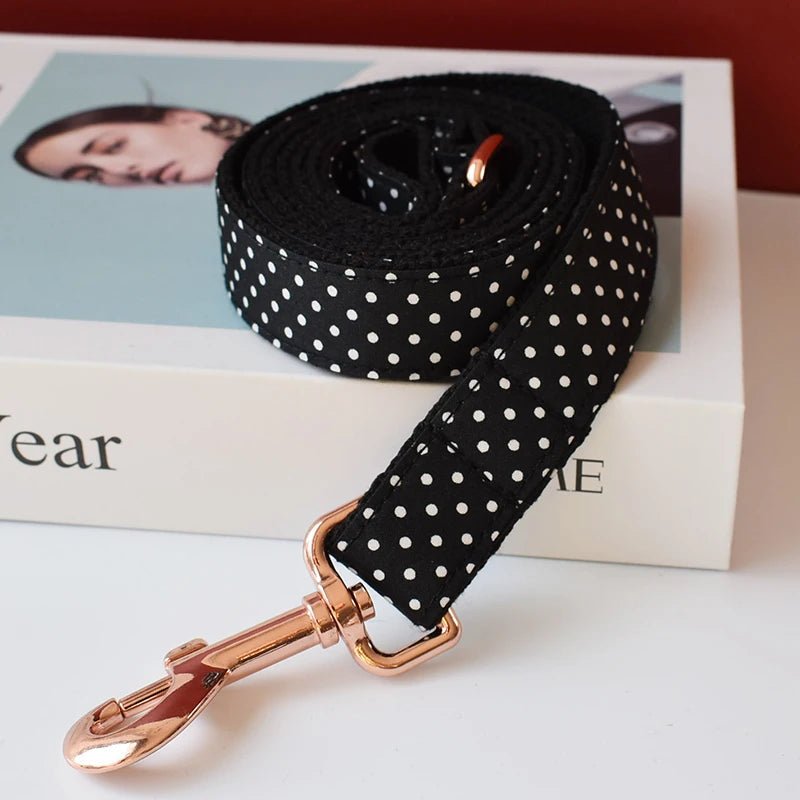 Collier pour Chien Noir à Pois avec Nœud Papillon – Gravure Personnalisée & Laisse - Noble Truffe