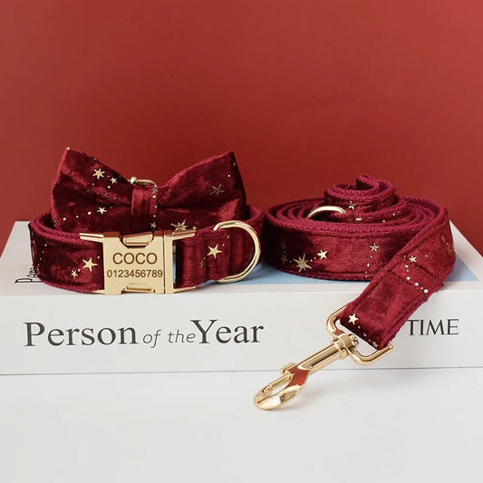 Collier Velours Rouge pour Chien – Gravure Personnalisée, Laisse & Nœud Papillon Étoilé - Noble Truffe
