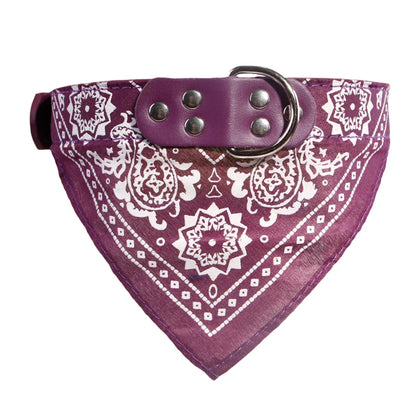 Collier foulard violet classique en triangle pour chien