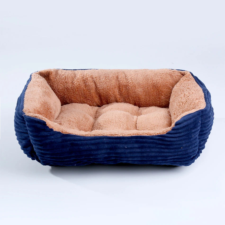 coussin chien velours bleu et marron, doux et confortable