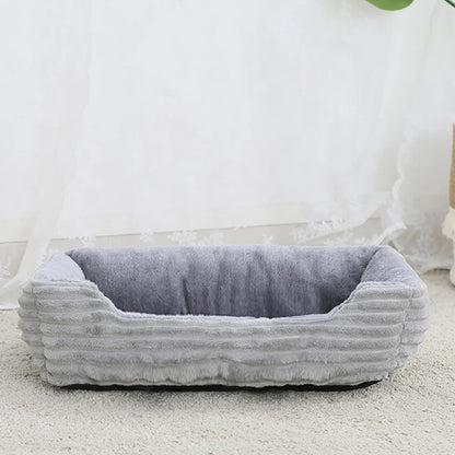 coussin chien velours gris clair carré et confortable