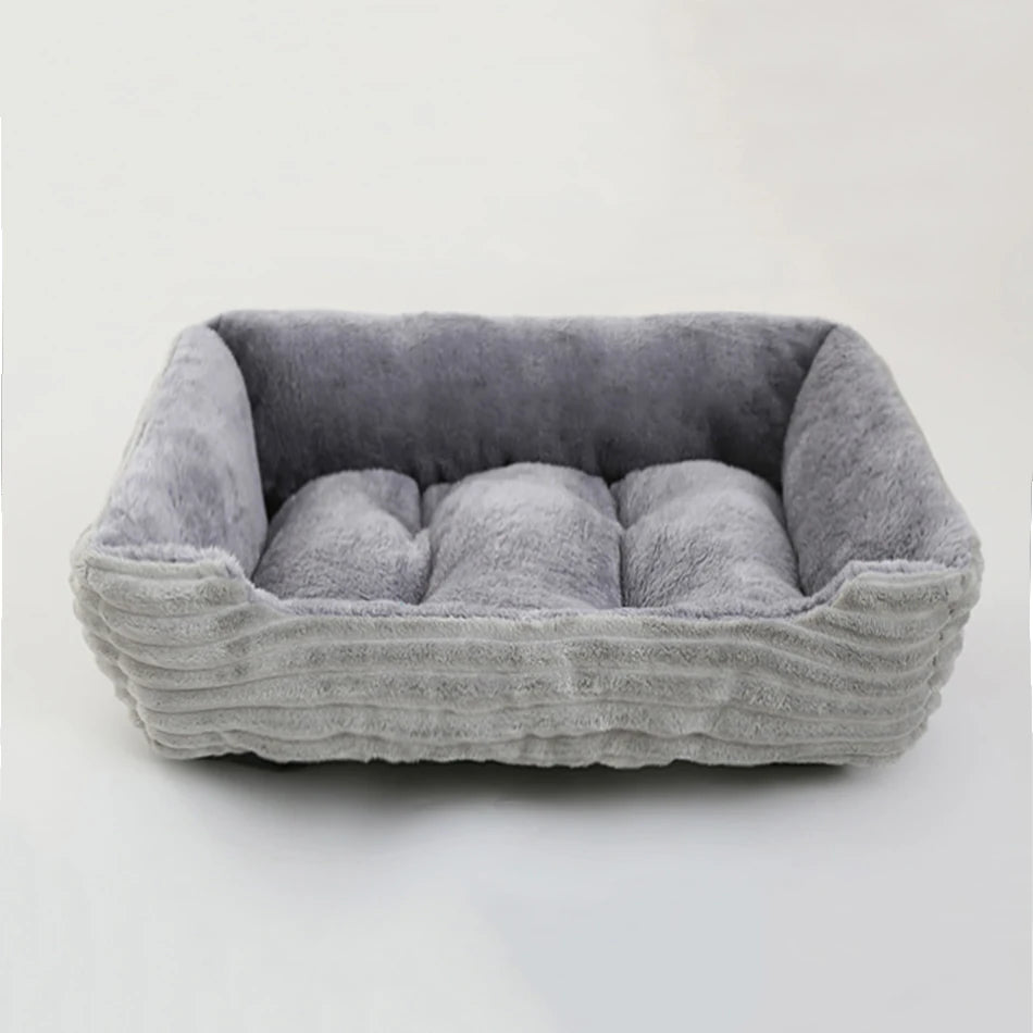 coussin chien velours gris rectangulaire avec rebords rembourrés