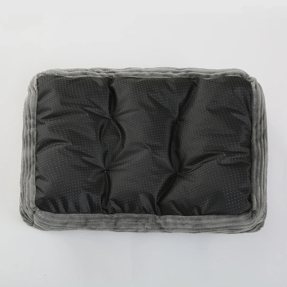 coussin chien velours noir matelassé avec rembourrage épais et anti dérapant 