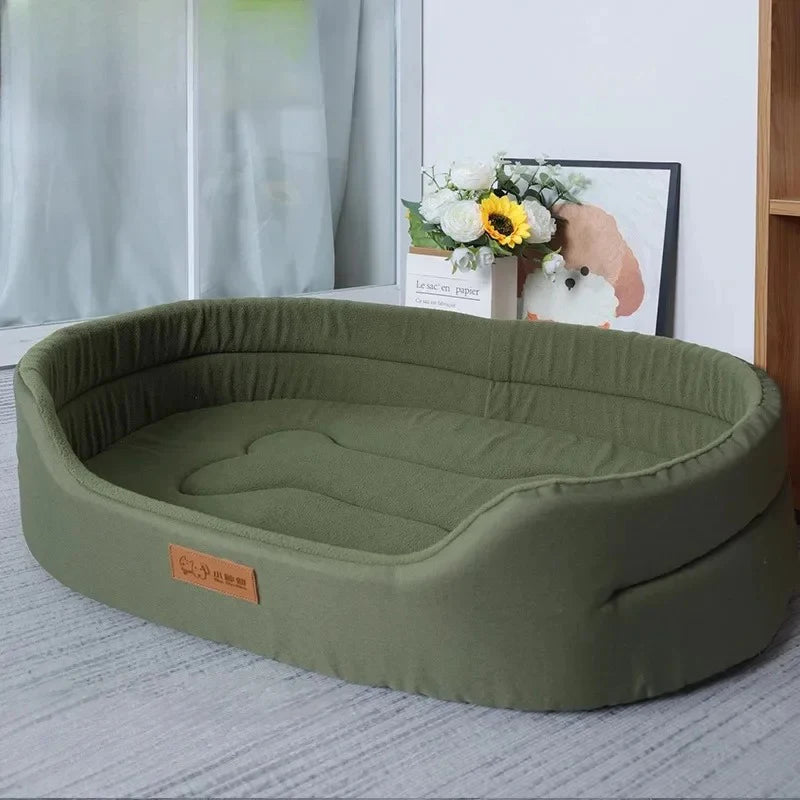 Coussin imperméable pour chien en tissu Oxford vert – décoré dans un intérieur moderne