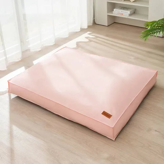 Coussin orthopédique imperméable rose pour chien, déhoussable et antidérapant, adapté aux petits et grands chiens.