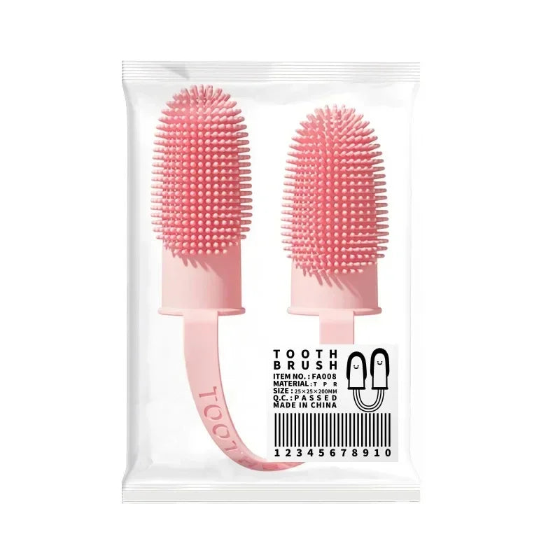 Duo de brosses rose avec emballage soigné. Parfait pour créer une routine d’hygiène simple et efficace.