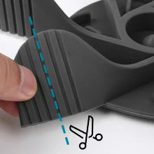Gros plan d’un insert silicone de gamelle chien anti glouton pouvant être découpé pour s’adapter