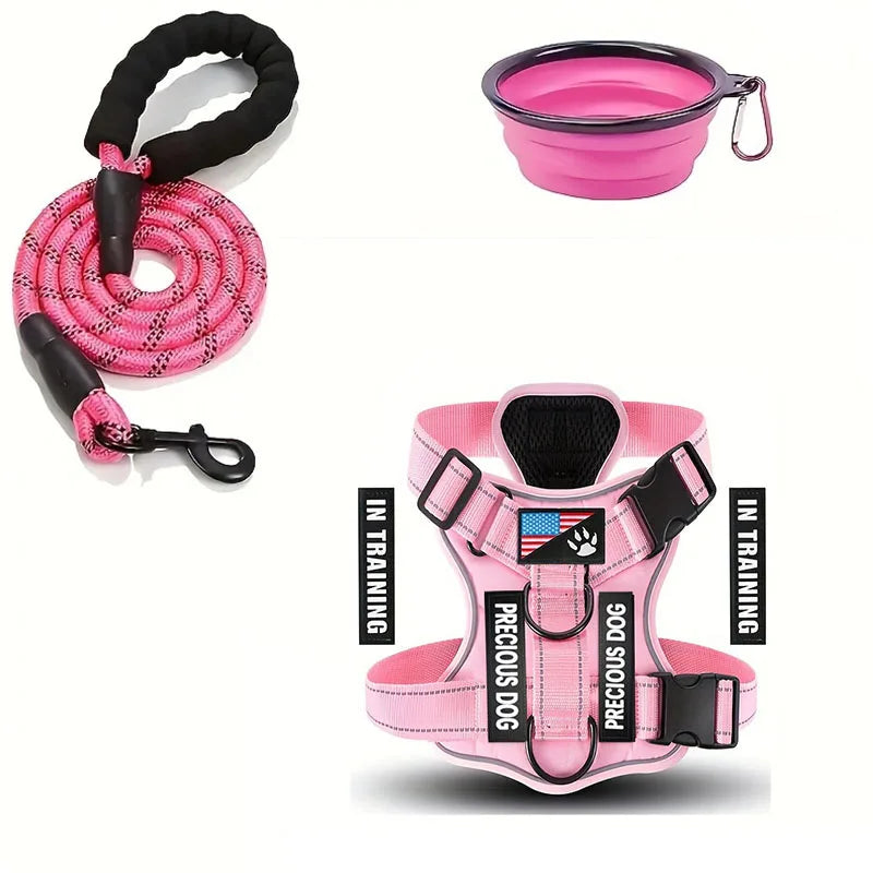 Harnais rose clair pour chien avec laisse assortie et gamelle pliable, confortable et sécurisé.