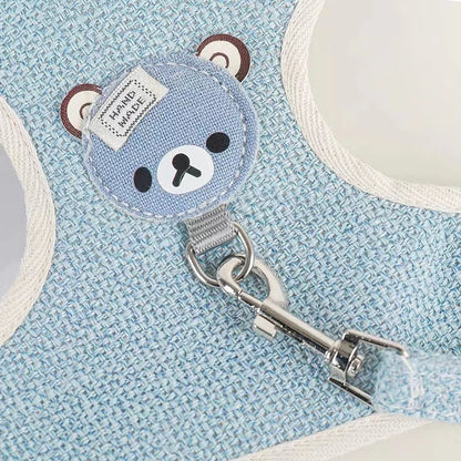 détail du harnais Winnie l’Ourson bleu pour chien avec boucle métallique solide