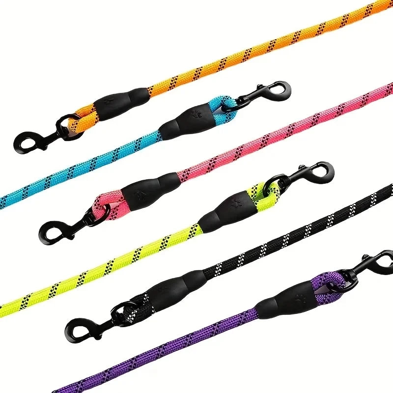 laisses pour chien en corde d’escalade disponibles en plusieurs couleurs