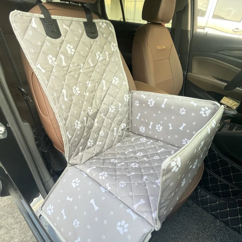 protection voiture pour chien beige avec parois latérales et fixation appuie-tête