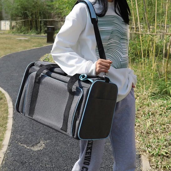 Sac à dos de transport pour chien < 5 kg – style sac de sport respirant et sécurisé - Noble Truffe