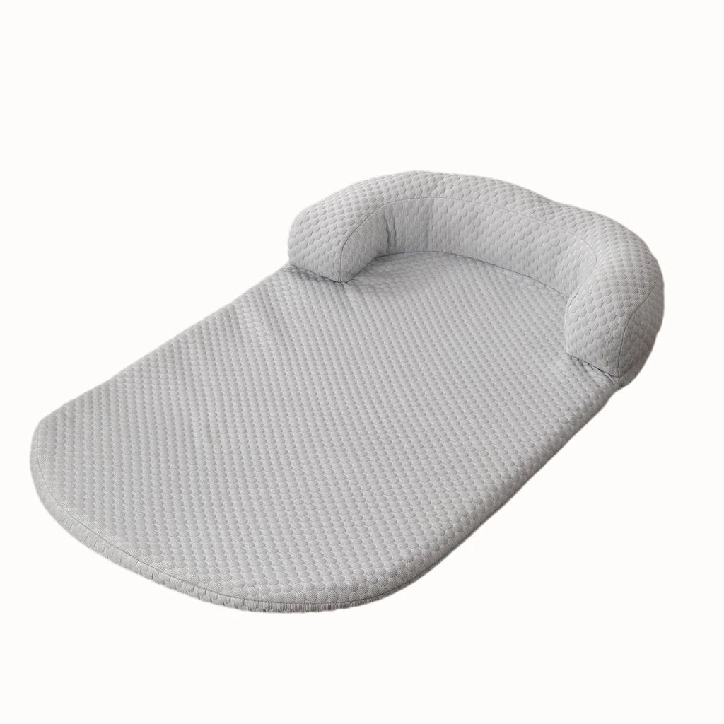 Sofa gris clair pour chien avec tissu soie glacée et mousse de confort